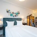 Apartament Quartier 7 App 12 *